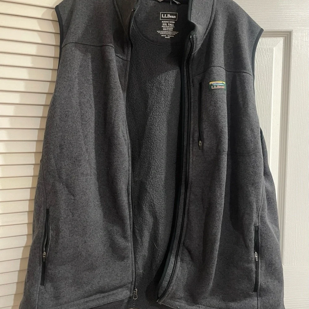 L.L. Bean Men's Charcoal Fleece Vest